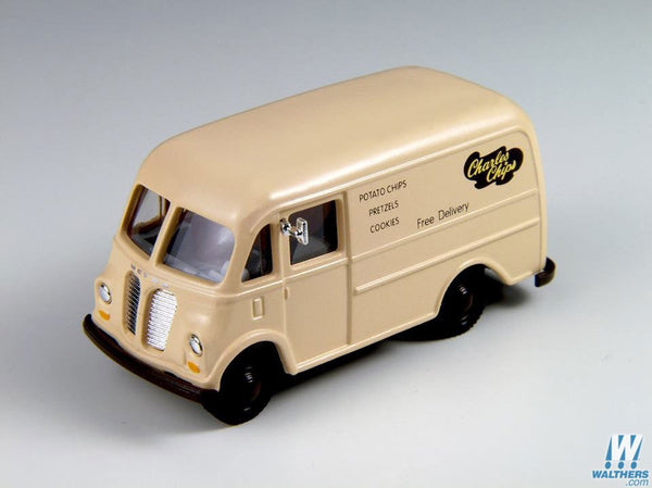 HO IH Metro Delivery Van, Charles Chips