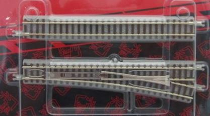 Z Scale Rokuhan R040 Remote RH Turnout (Radius 490)