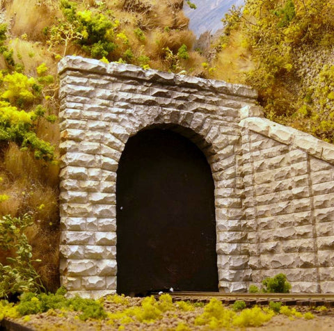 HO Chooch Single Cut Stone Tunnel Portal #8340