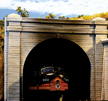 N Chooch Double Track Concrete Tunnel Portal 2-Pack #9730