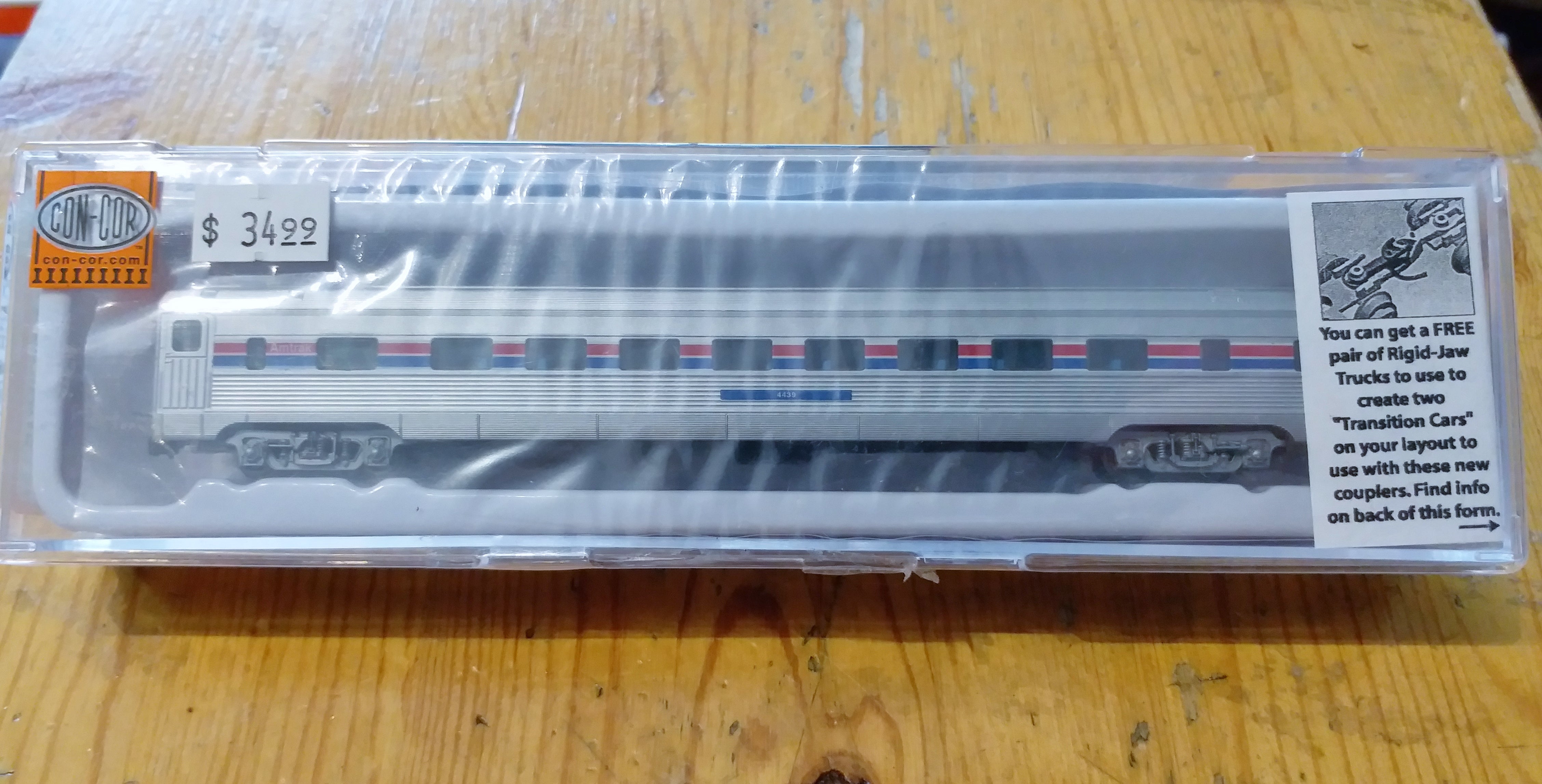 Con-Cor N Amtrak Phase 2 Budd Pass Car Coach W/MT