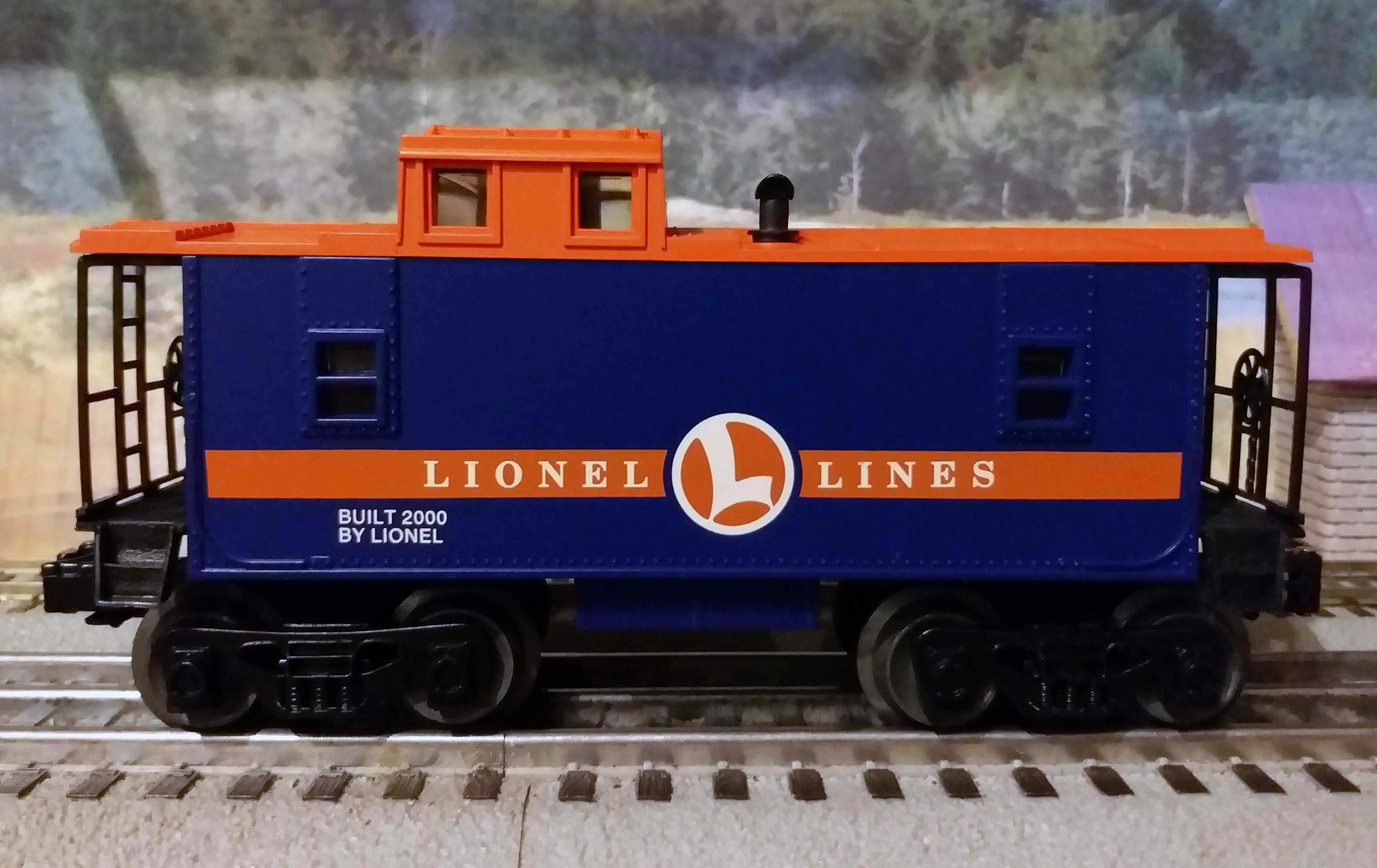 O Lionel CBS SQ. WDW - Lionel Lines