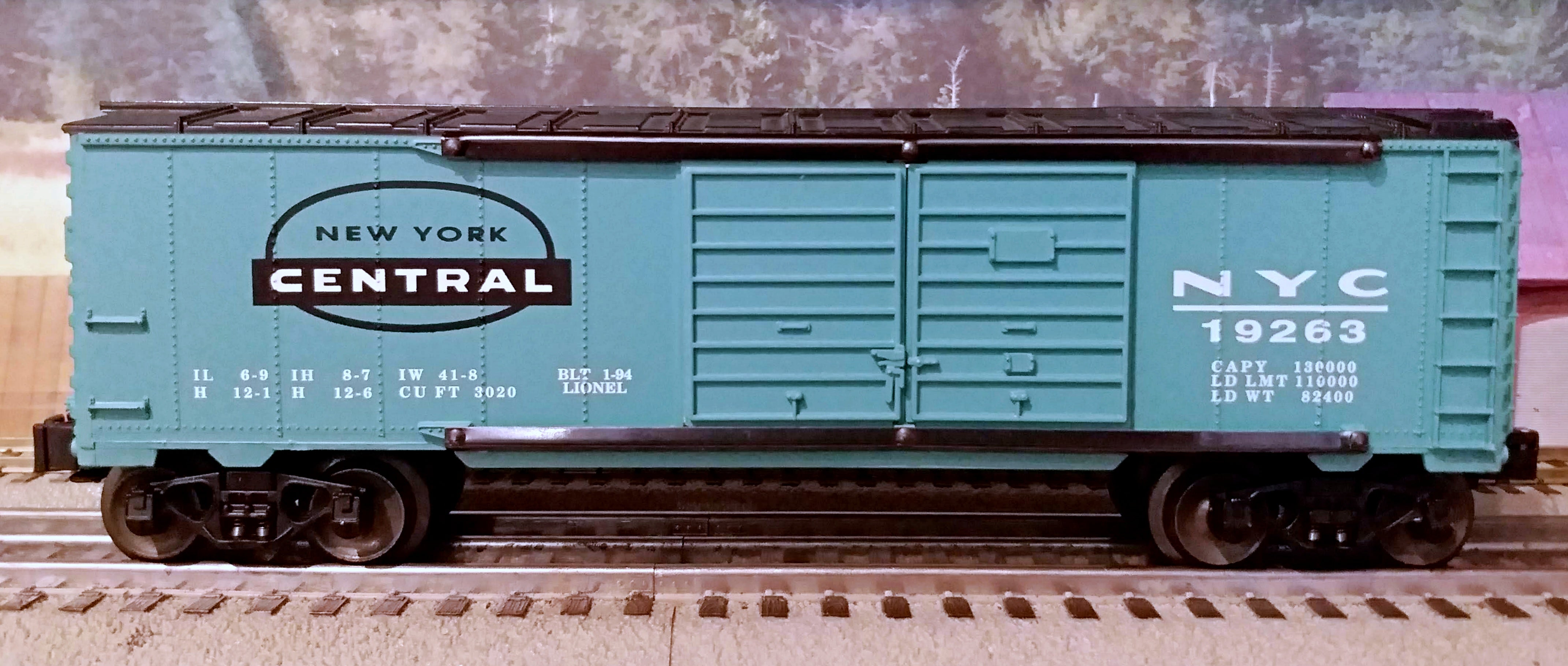 O Lionel New York Central Double Door Boxcar