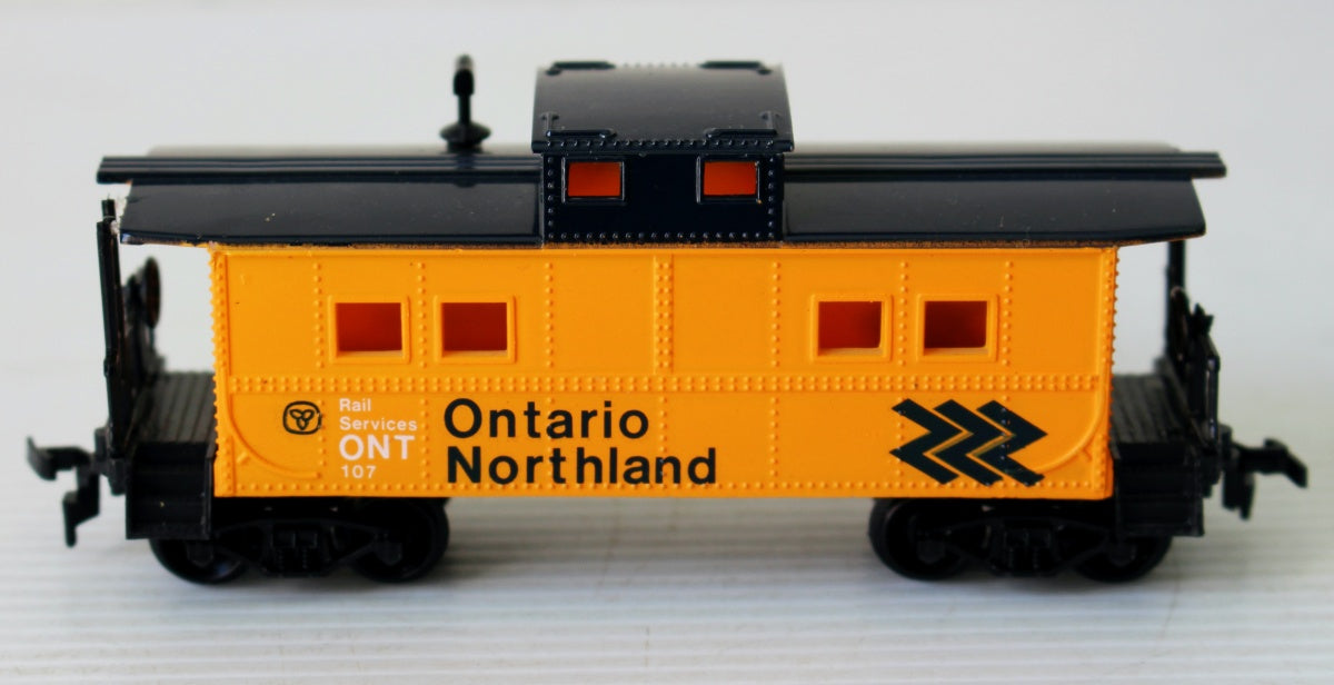HO Life-Like Ontario Northland Caboose #8462Q