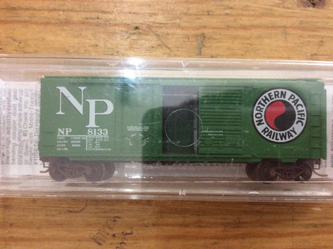 Micro-Trains N Northern Pacific 40' Standard Box Car