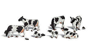 HO Woodland Scenics Holstein Cows A1863